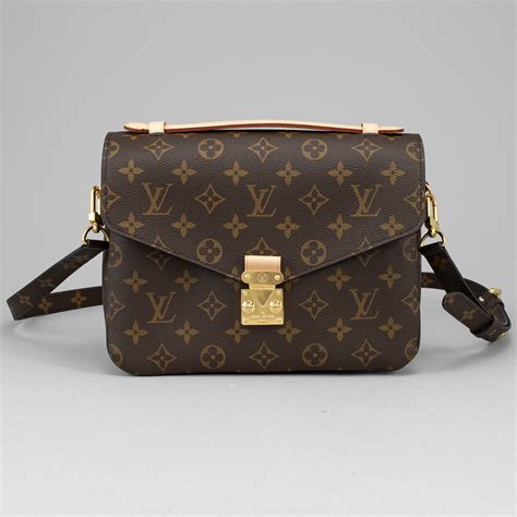 pochette louis vuitton uomo amazon|louis vuitton pochette métis monogram.